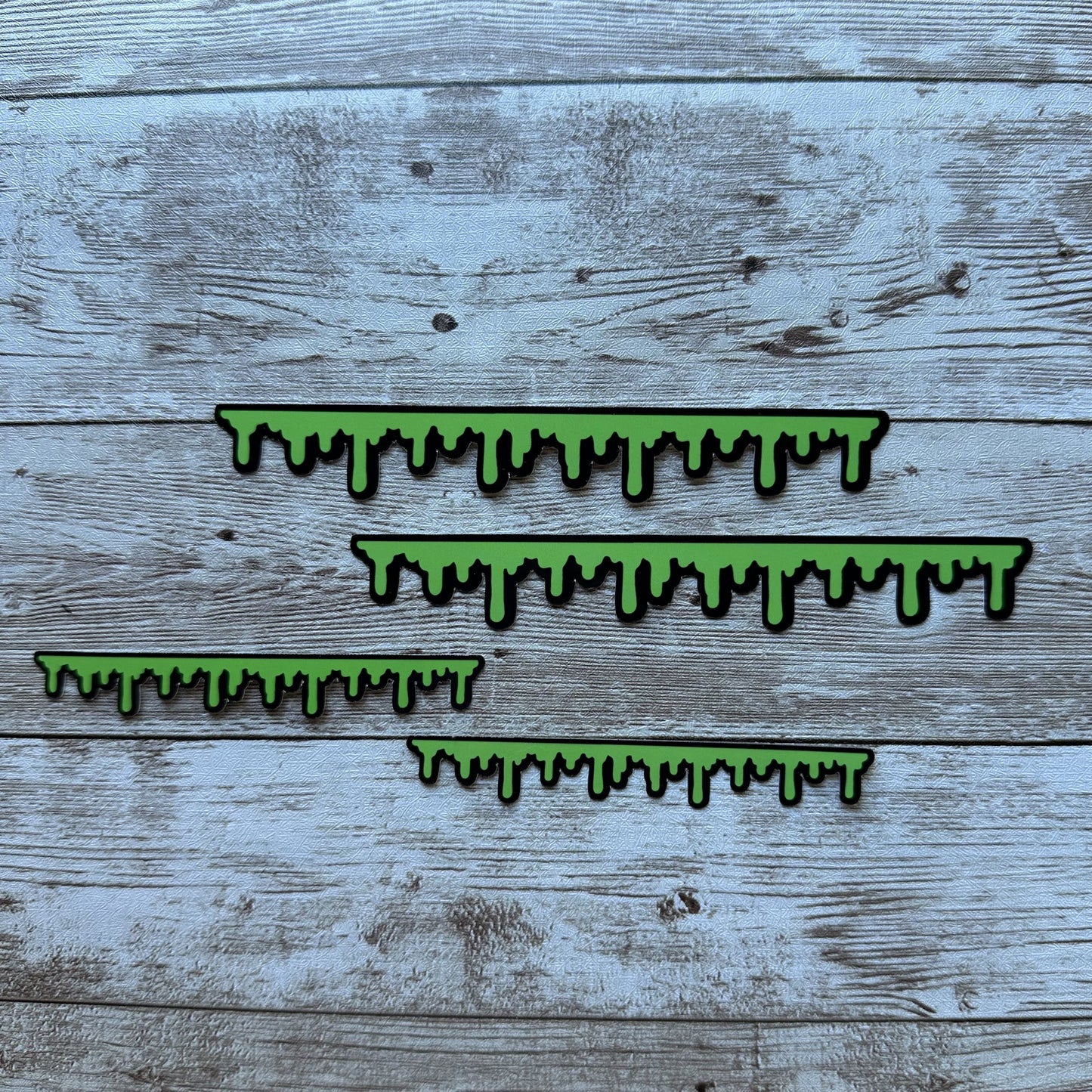 Slime drips sticker | Spooky vibes | Goosebumps